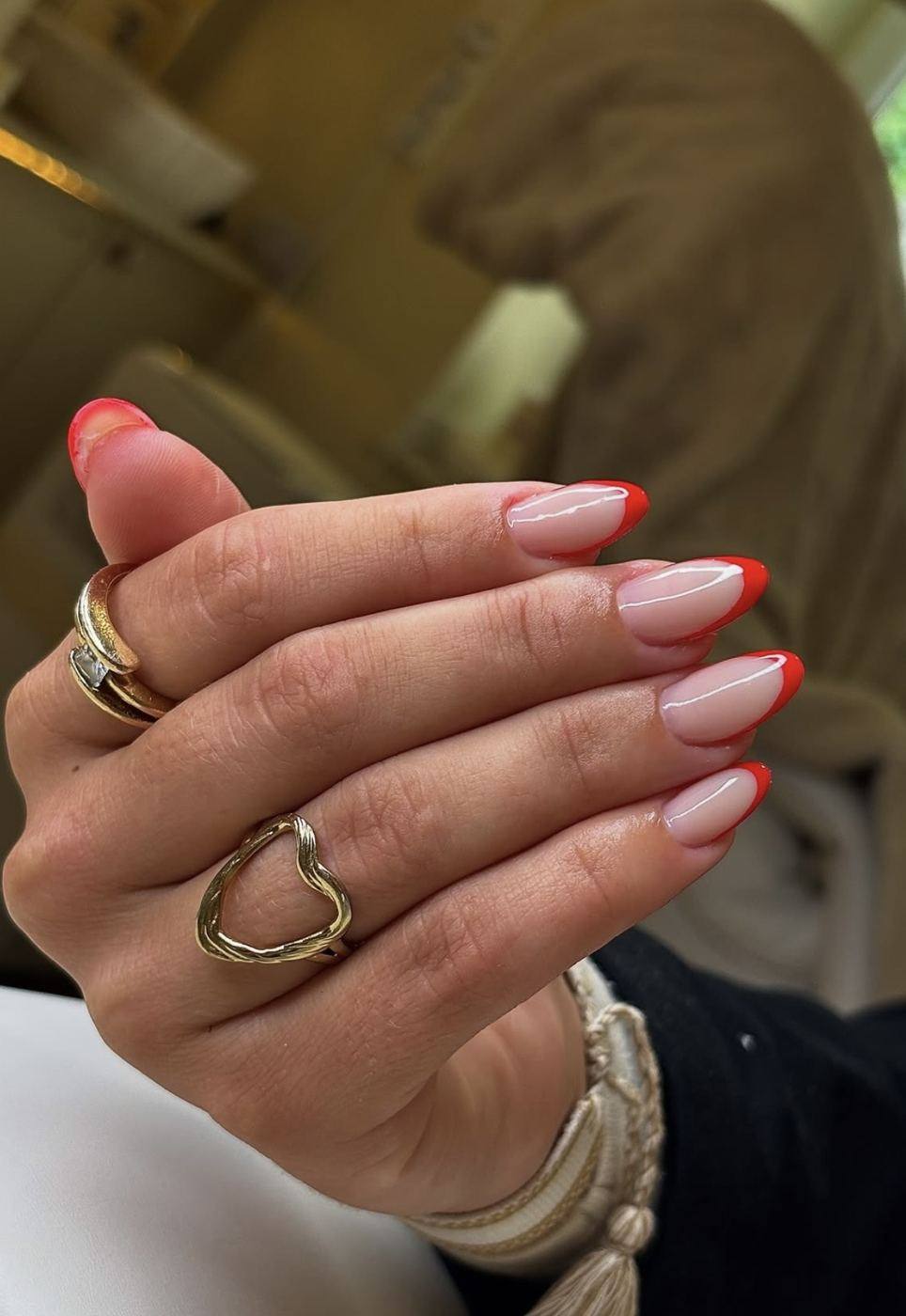 French rouge en amande
